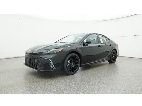 New 2026 Toyota Camry SE image 17