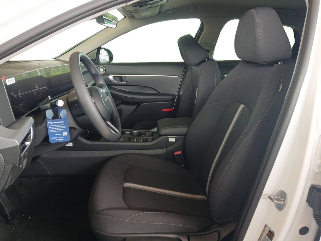 New 2026 Hyundai Sonata SE FWD image 10