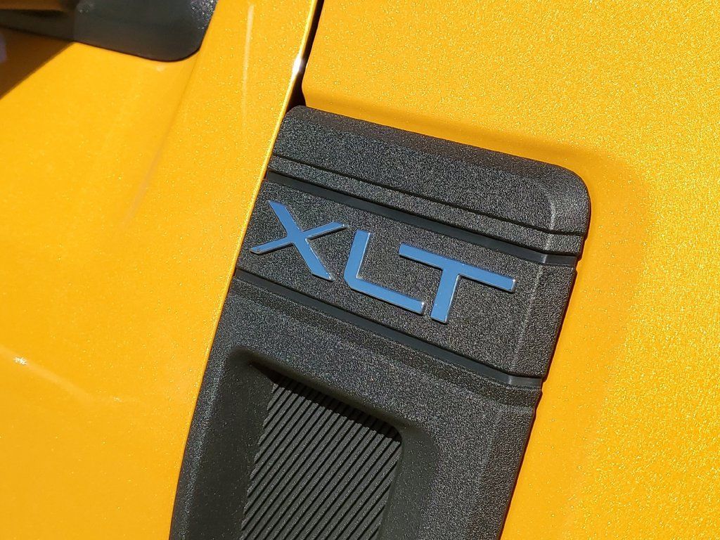 Certified 2022 Ford Maverick XLT w/ XLT Luxury Package FWD image 6