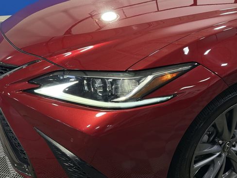 Used 2019 Lexus ES 350 F Sport w/ Accessory Package 2 FWD image 13
