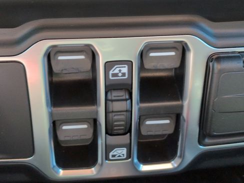 Used 2020 Jeep Wrangler Unlimited Sport S AWD/4WD image 20