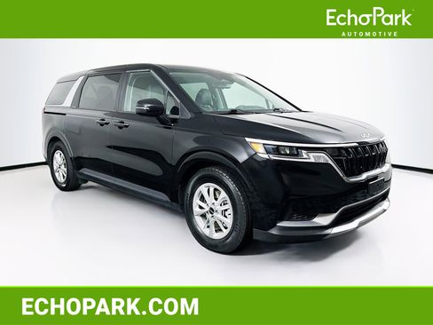 Used 2024 Kia Carnival LX image 1