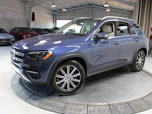 Used 2024 Mercedes-Benz GLE 450e 4MATIC image 4