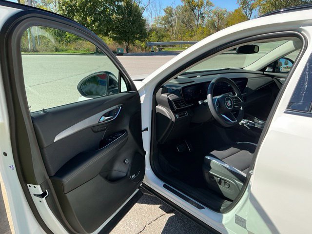Used 2024 Buick Envision Sport Touring AWD/4WD image 15