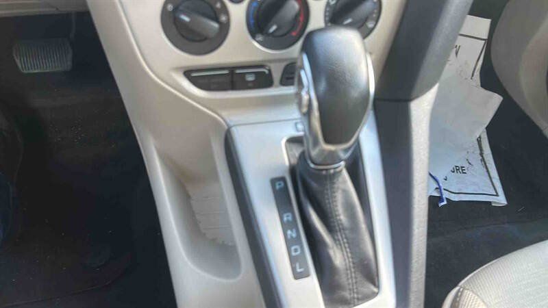 Used 2014 Ford Focus SE FWD image 13