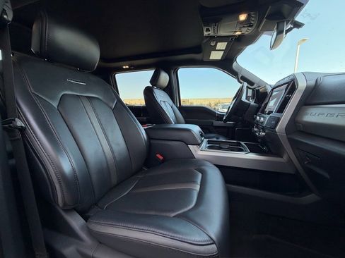 Used 2022 Ford F250 Platinum w/ FX4 Off-Road Package image 25