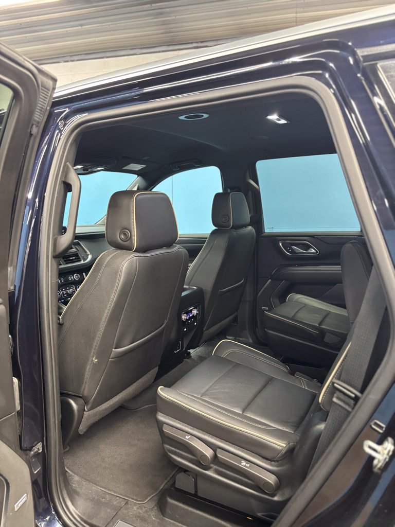 Used 2023 GMC Yukon SLT AWD/4WD image 35