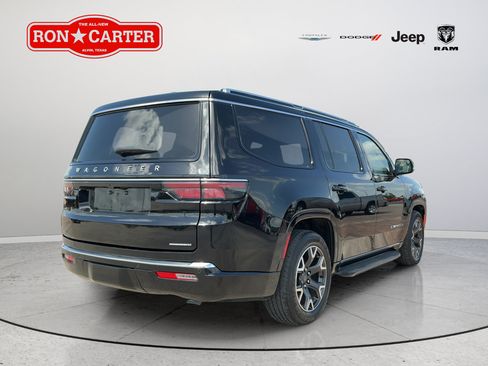 Certified 2024 Jeep Wagoneer Series III AWD/4WD image 6