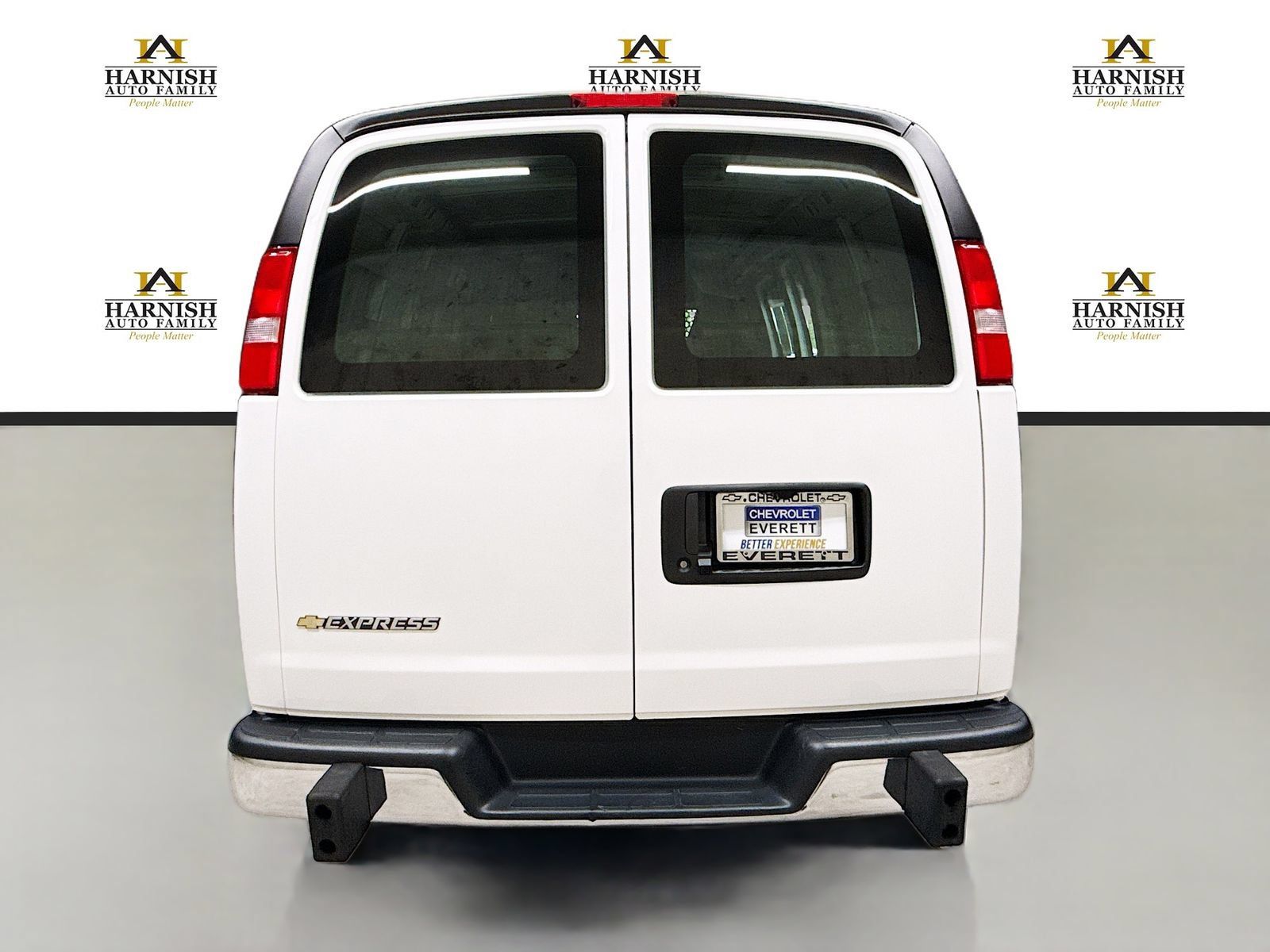 Used 2025 Chevrolet Express 2500 w/ Driver Convenience Package RWD image 7