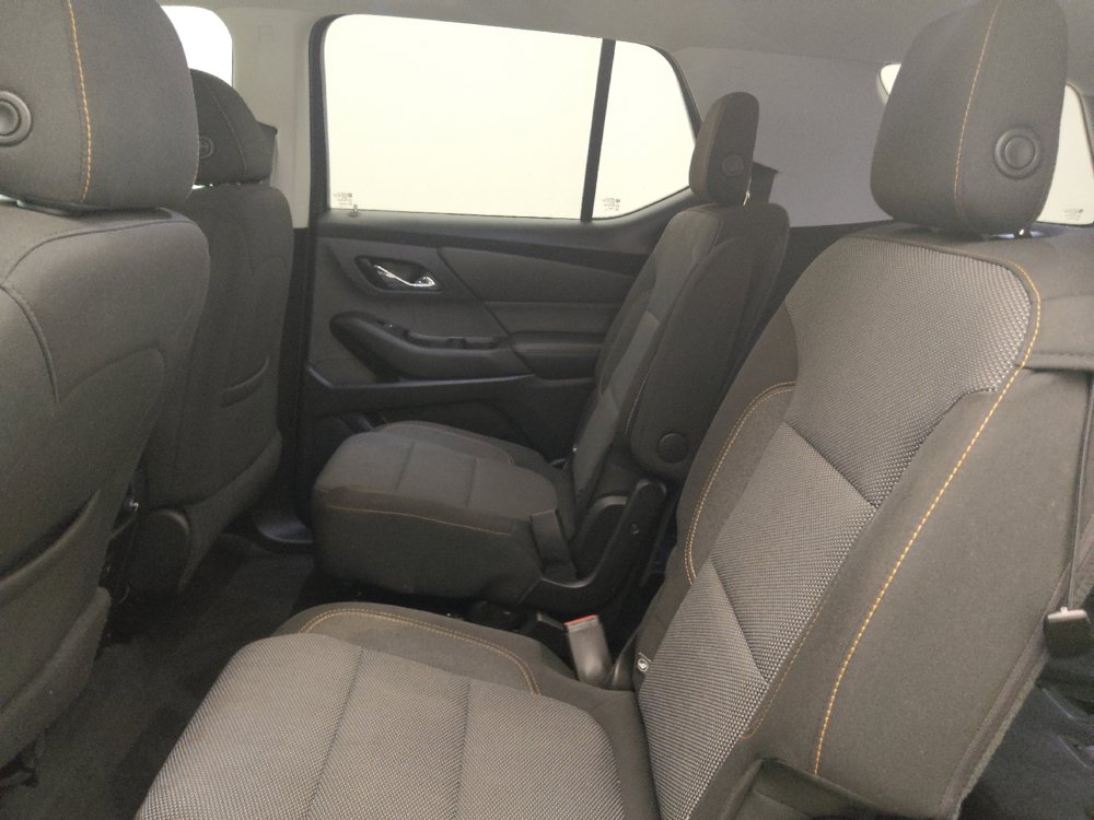 Used 2018 Chevrolet Traverse LT FWD image 18