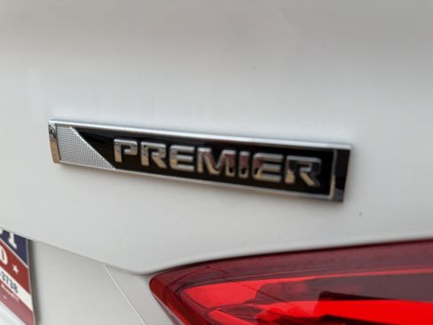 Used 2017 Chevrolet Cruze Premier image 12
