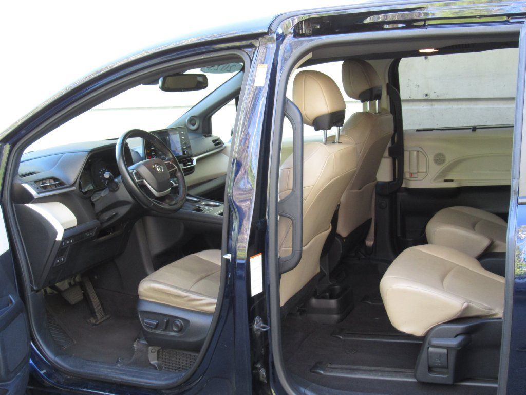 Certified 2023 Toyota Sienna XLE w/ XLE Plus Package AWD/4WD image 14