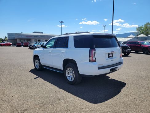 Used 2017 GMC Yukon SLT AWD/4WD image 13