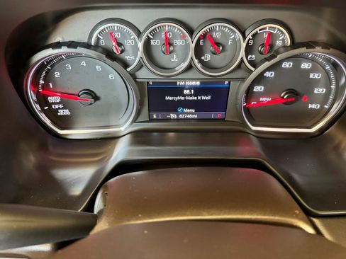 Used 2023 Chevrolet Suburban LS RWD image 13