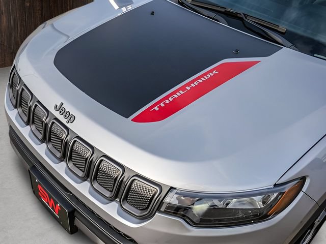 Used 2022 Jeep Compass Trailhawk AWD/4WD image 11
