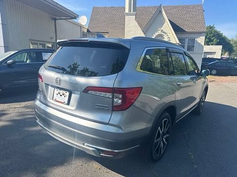 Used 2019 Honda Pilot Touring image 6