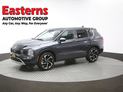 Used 2024 Mitsubishi Outlander SE AWD/4WD image 56