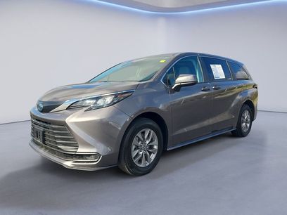 Used 2024 Toyota Sienna LE