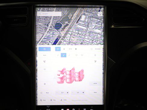 Used 2018 Tesla Model X 75D image 70