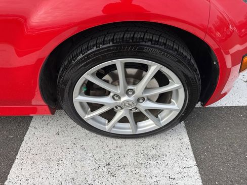 Used 2012 MAZDA MX-5 Miata Grand Touring w/ Premium Pkg image 12