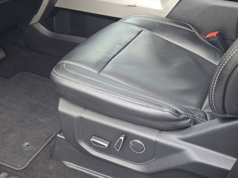 Used 2019 Ford F250 Lariat image 22