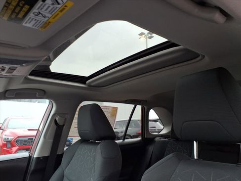 Certified 2022 Toyota RAV4 XLE image 15