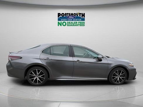 Used 2023 Toyota Camry SE FWD image 6