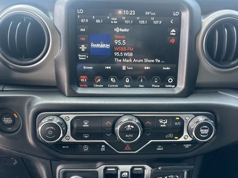 Used 2022 Jeep Gladiator Sport AWD/4WD image 29