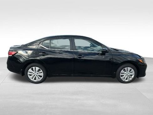 New 2025 Nissan Sentra S image 9