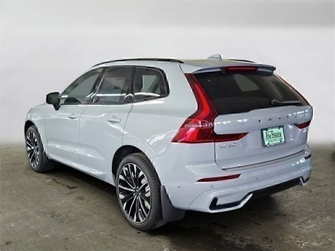 New 2026 Volvo XC60 B5 Ultra w/ Climate Package AWD/4WD image 7