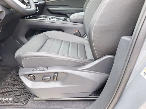 New 2025 Volkswagen Atlas SEL image 12