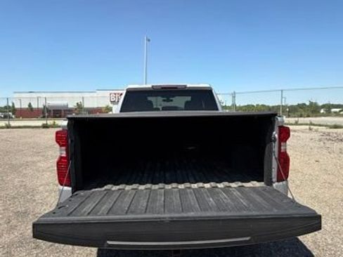 Used 2019 Chevrolet Silverado 1500 LT w/ All-Star Edition AWD/4WD image 8