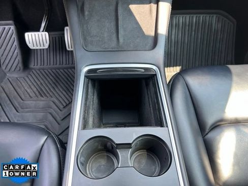 Used 2022 Tesla Model Y Performance AWD/4WD image 22