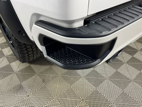 Used 2019 Chevrolet Silverado 1500 RST AWD/4WD image 19