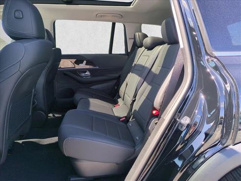 Used 2026 Mercedes-Benz GLS 450 4MATIC image 16