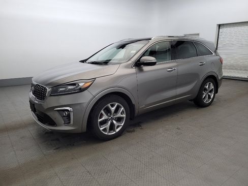 Used 2019 Kia Sorento SX w/ SX Touring Package image 2