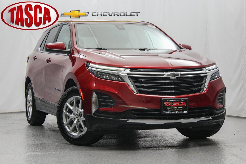 Used 2024 Chevrolet Equinox LT w/ LPO, Floor Liner Package FWD image 1