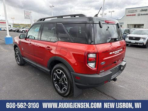 Used 2024 Ford Bronco Sport Outer Banks w/ Tech Package AWD/4WD image 3
