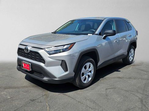 Certified 2025 Toyota RAV4 LE FWD image 7