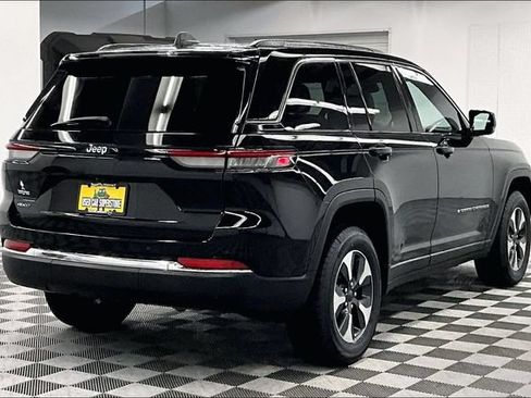 Used 2023 Jeep Grand Cherokee 4WD 4xe image 13
