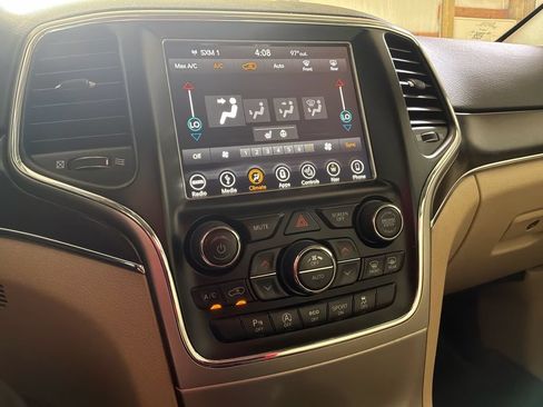 Certified 2018 Jeep Grand Cherokee Limited AWD/4WD image 26