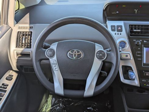 Used 2012 Toyota Prius V Three image 16