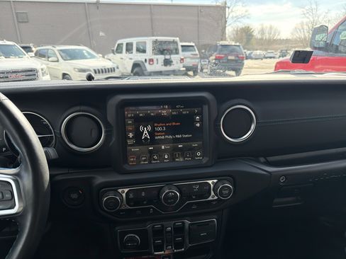 Certified 2023 Jeep Wrangler Unlimited Rubicon 4xe w/ Steel Bumper Group image 23