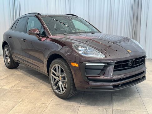 Used 2025 Porsche Macan image 7