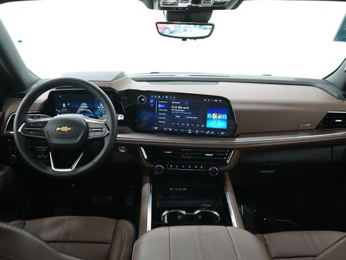 Used 2025 Chevrolet Tahoe High Country w/ Sun And Tow Package AWD/4WD image 14