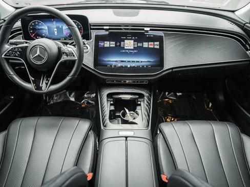 Used 2024 Mercedes-Benz E 350 4MATIC Sedan image 20