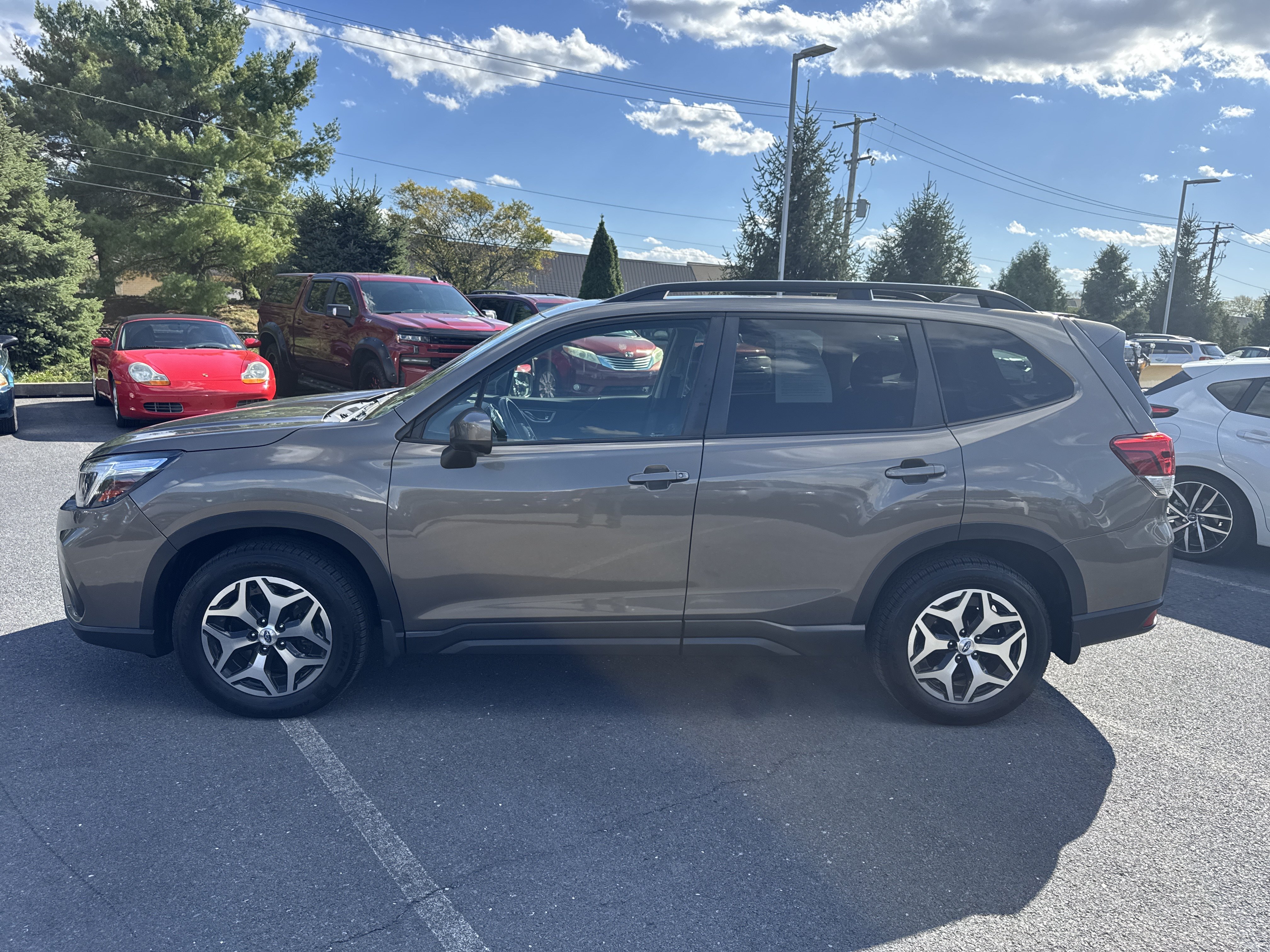 Used 2021 Subaru Forester Premium AWD/4WD image 23