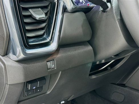 Used 2024 GMC Canyon Elevation w/ Convenience Package image 10