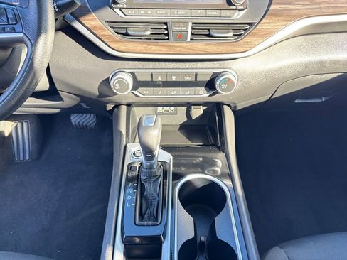 Used 2024 Nissan Altima 2.5 SV image 20