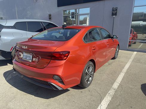 Used 2023 Kia Forte LXS w/ LXS Technology Package FWD image 3